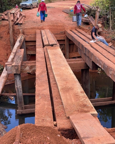 Reforma ponte de madeira.